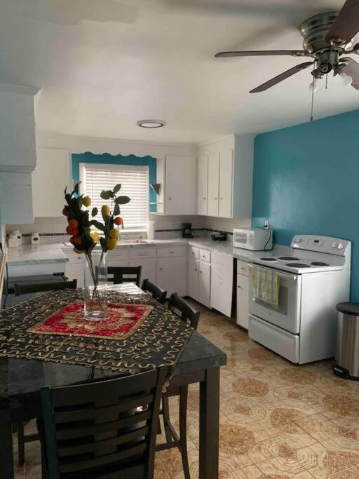 ナイアガラフォールズ Remodeled House Minutes To Falls Attractionsヴィラ エクステリア 写真